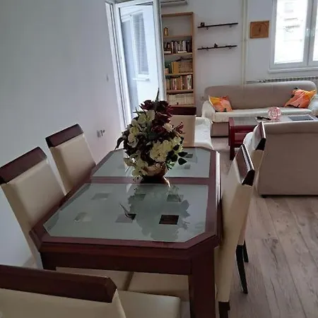 Chris Apartment19 Apartman Szkopje